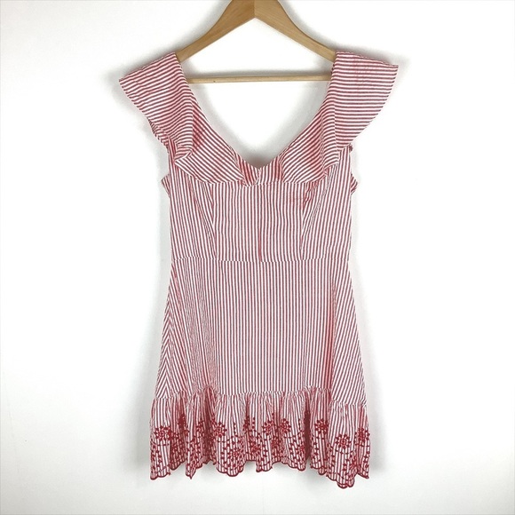 BCBGeneration Women’s Red Stripe Seersucker Flounce Sleeveless Mini Dress Size 4 - Picture 2 of 9